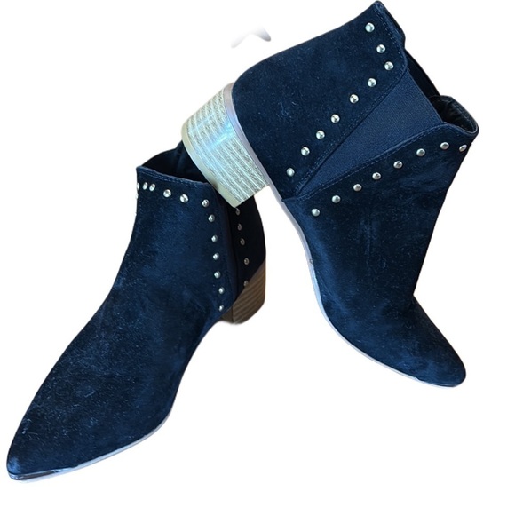 Black velvet studded slip on shoes boots booties block heel size 7 - Picture 3 of 16